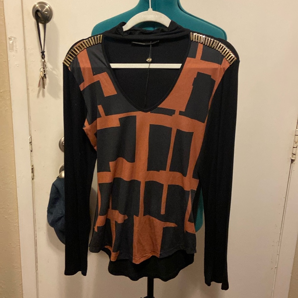 NWOTS Morena Rosa lightweight Top w/Mixed Metal Accents Med open neckline